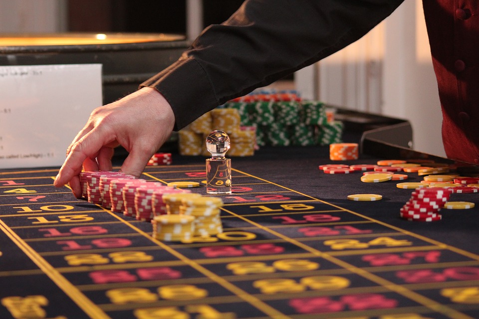 cosa fa il croupier